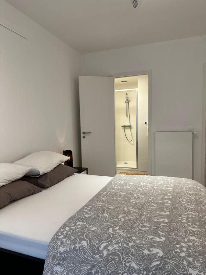 Canal View One Bedroom Flat Brussels Exterior photo